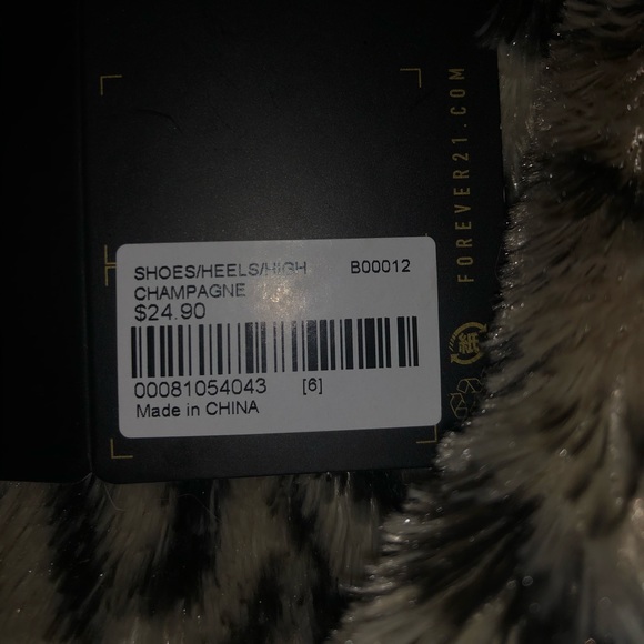 Heels - Picture 5 of 6